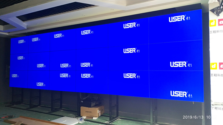 液晶拼接屏的功耗是多少？